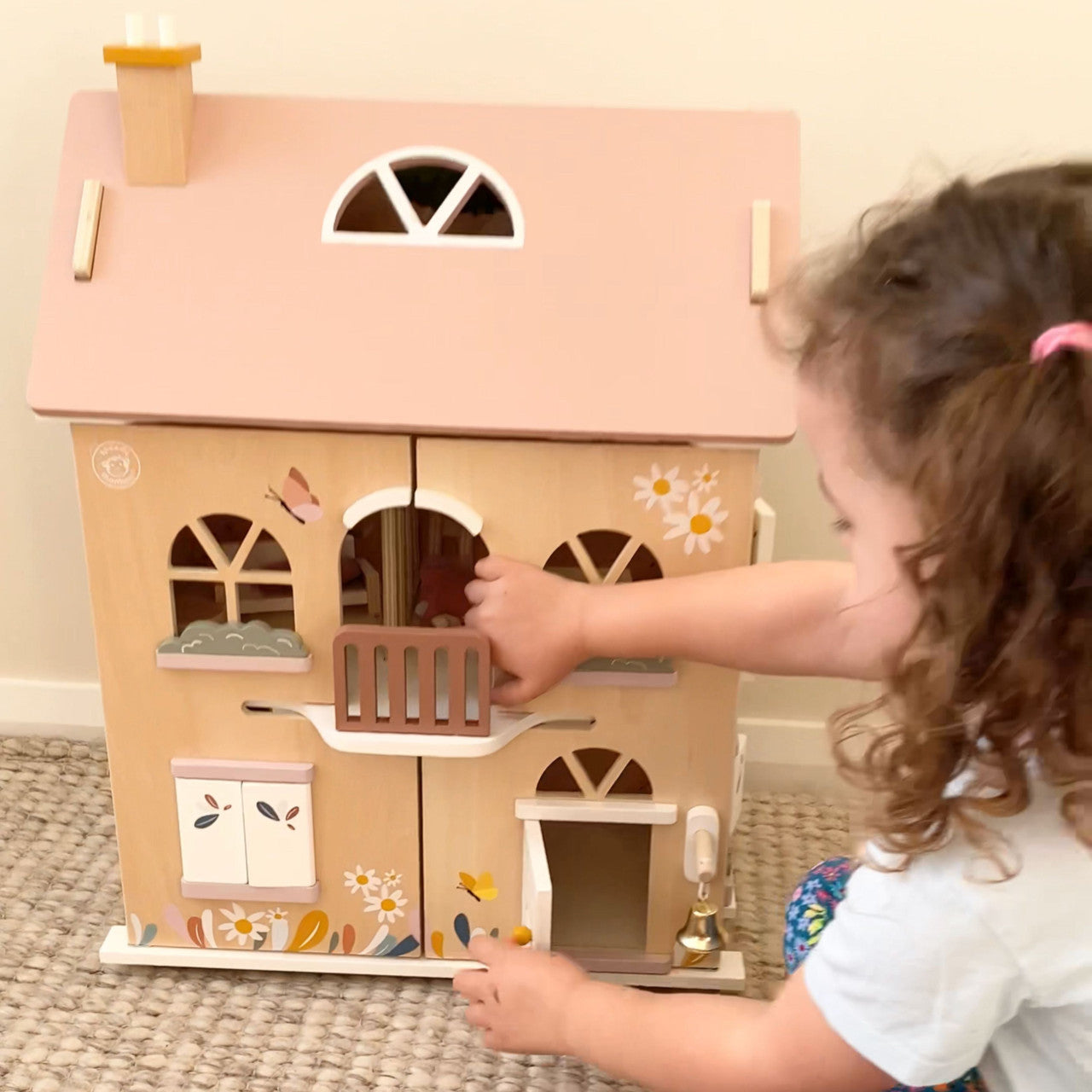 Speedy Monkey - Flower Cottage with Starter Furniture Set