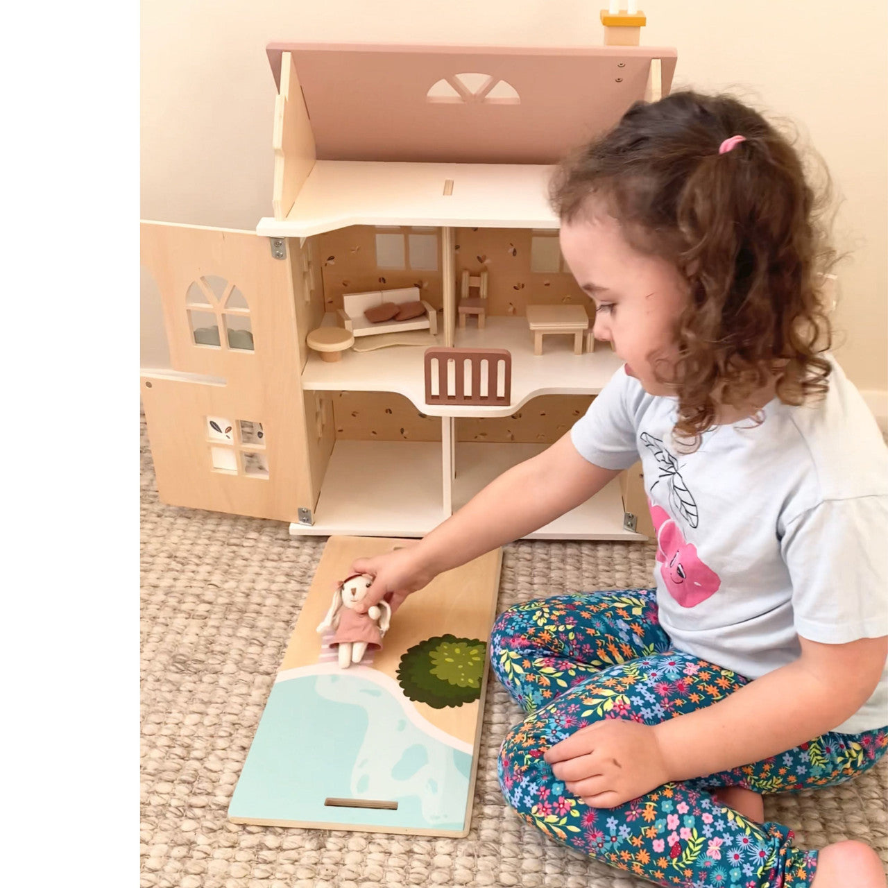 Speedy Monkey - Flower Cottage with Starter Furniture Set