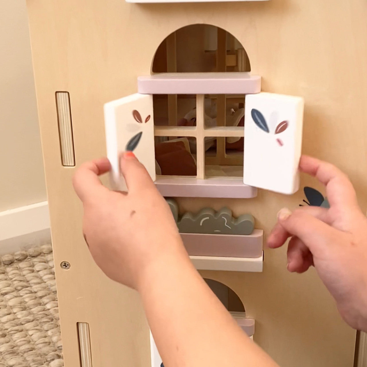 Speedy Monkey - Flower Cottage with Starter Furniture Set