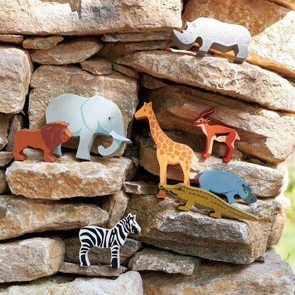 Tender Leaf Toys - Safari Animals with Display Shelf