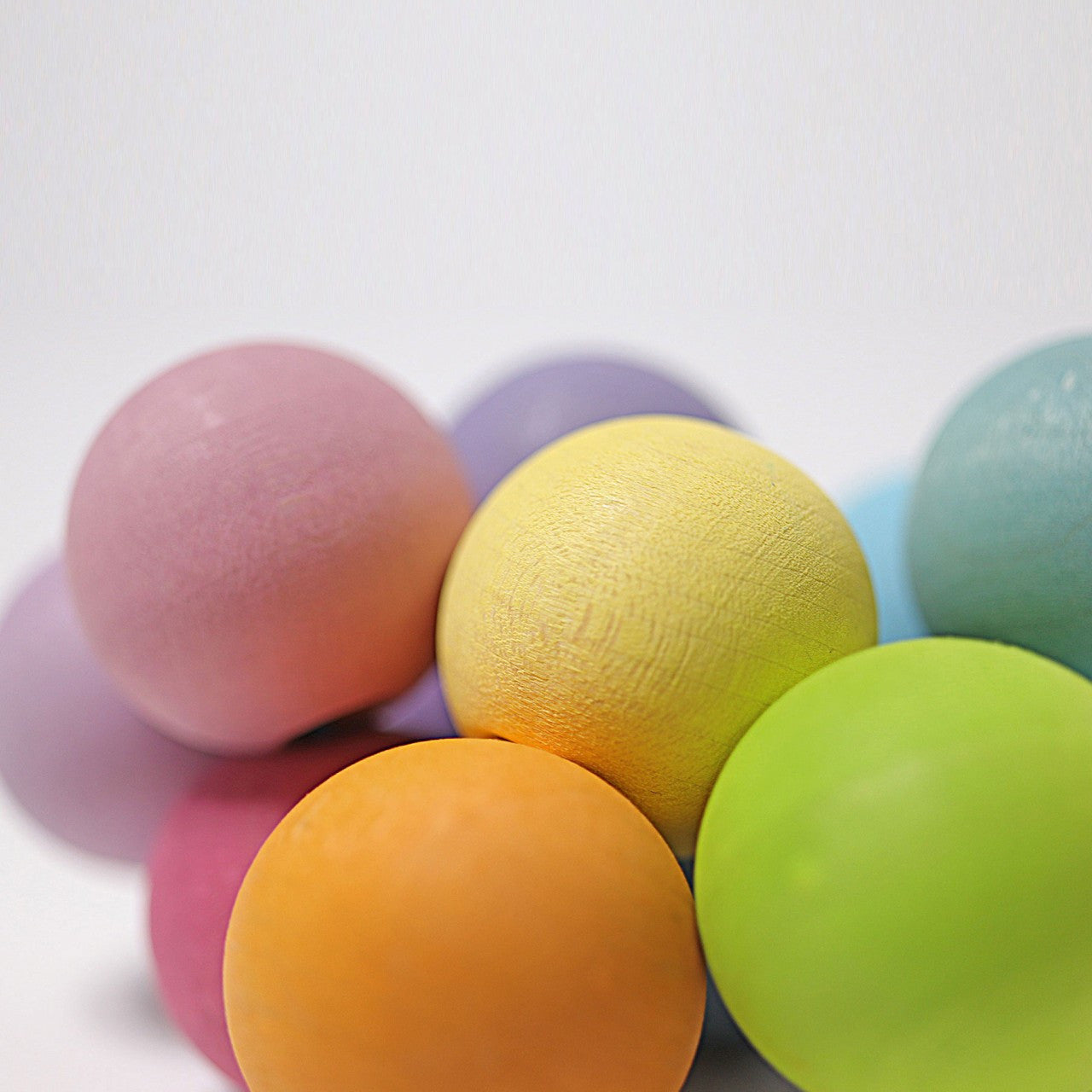 Grimm's - Pastel Beads Grasper