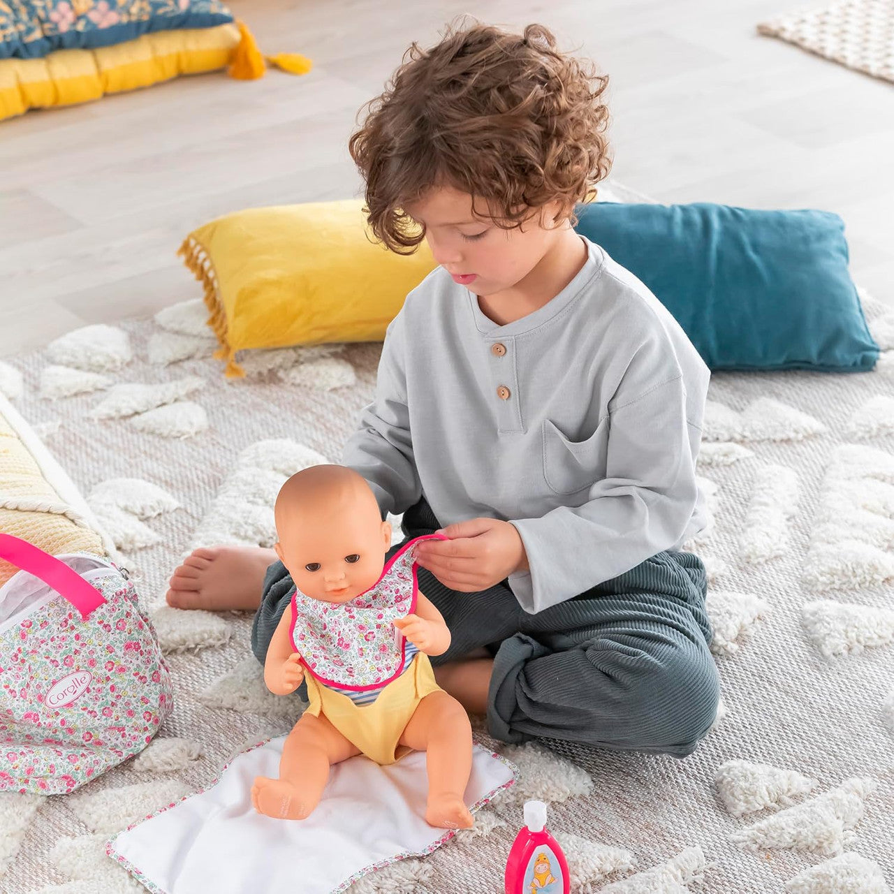 Corolle Mon Grand Poupon - Floral Changing Bag & Accessories Set for 36 Dolls