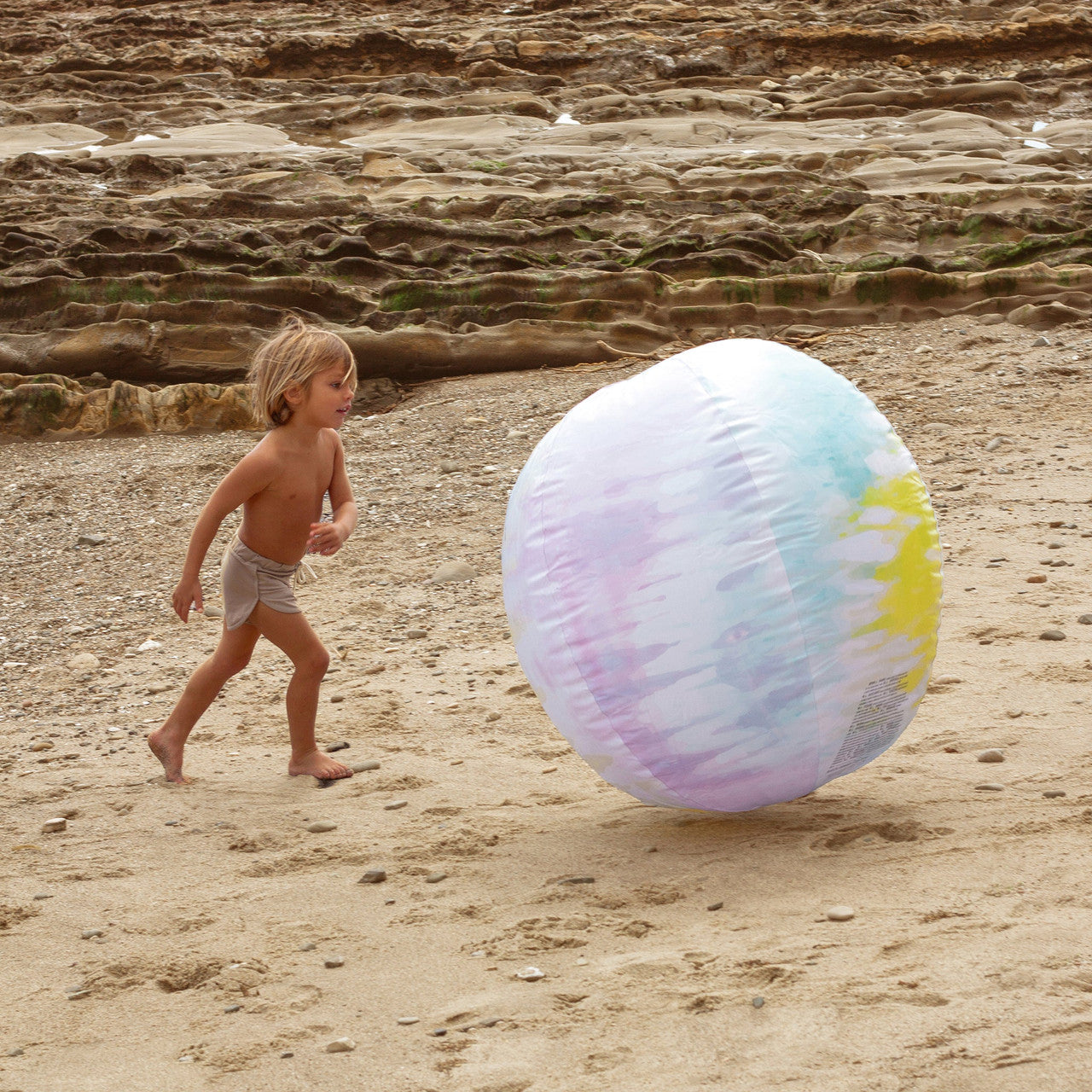 Sunnylife - XL Inflatable Beach Ball - Tie Dye Sorbet