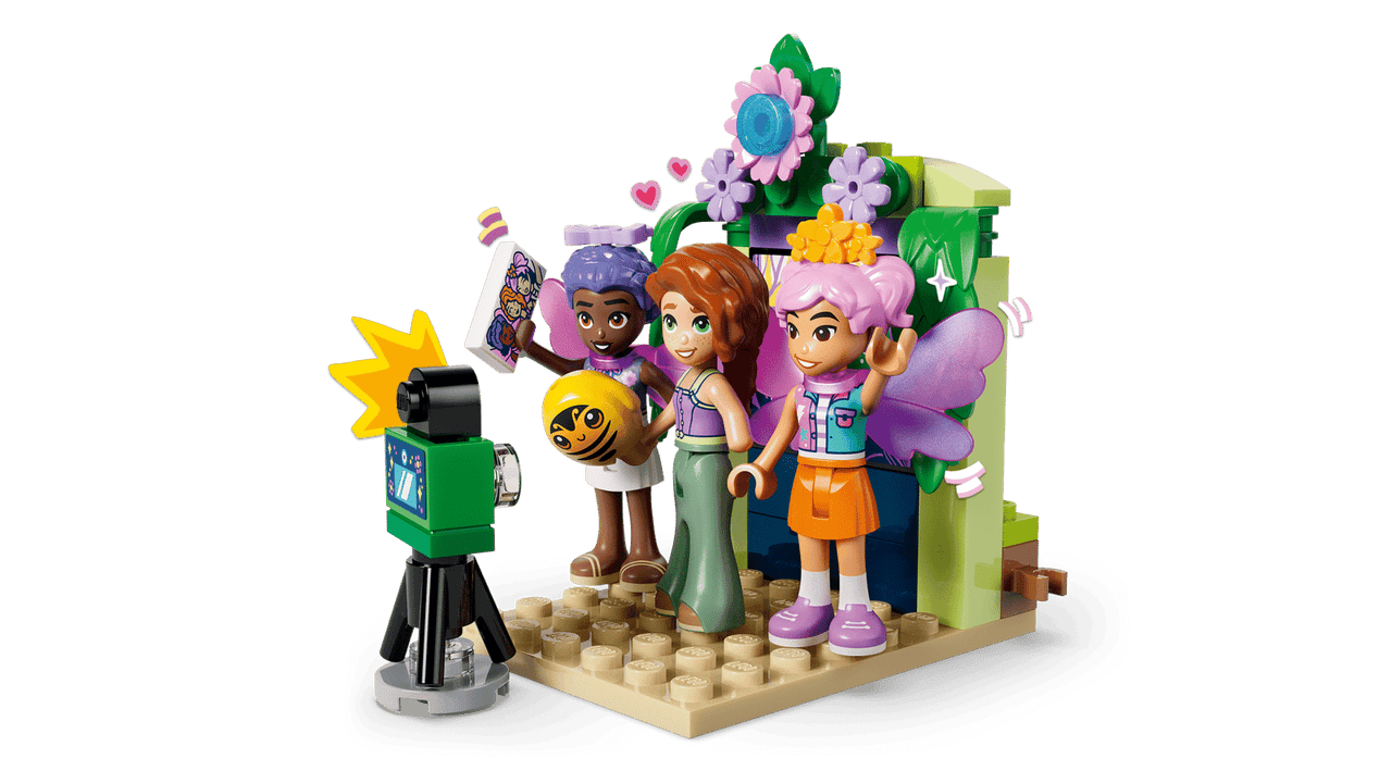 LEGO® Friends - Spinning Flower & Fairy Teacup Ride 42702
