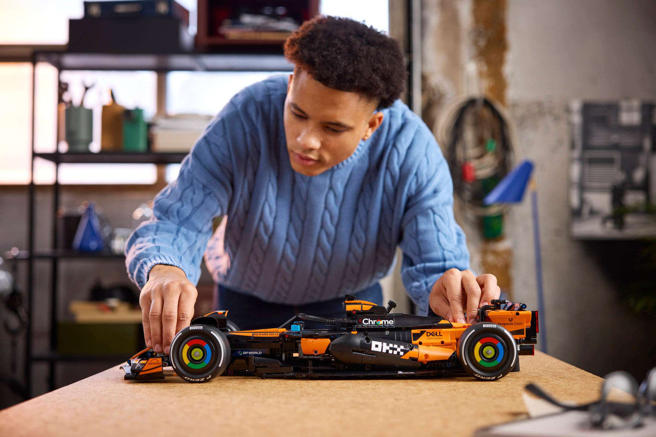 LEGO®Technic™ - McLaren MCL39 F1® Car 42228