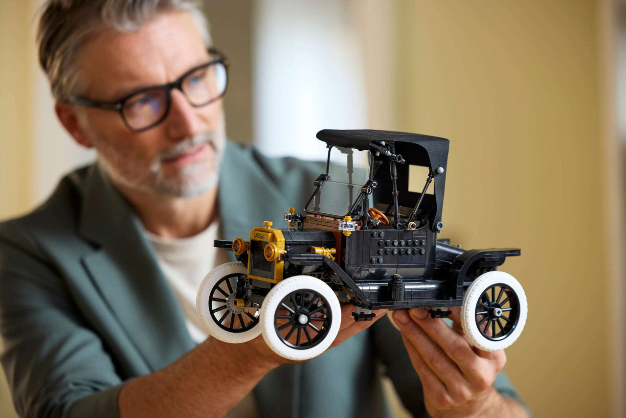 LEGO® ICONS - Ford Model T 11376