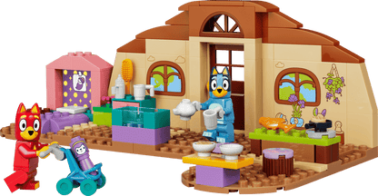 LEGO® Bluey - School with Rusty and Bluey 11221