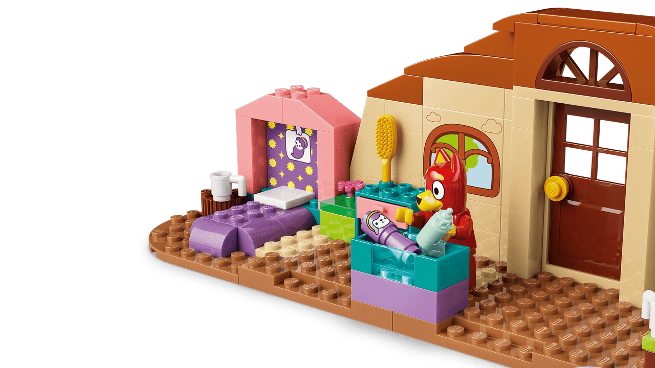 LEGO® Bluey - School with Rusty and Bluey 11221