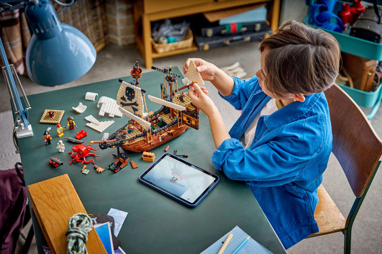 LEGO® Creator 3 in 1 - Iconic Pirate Ship 31387