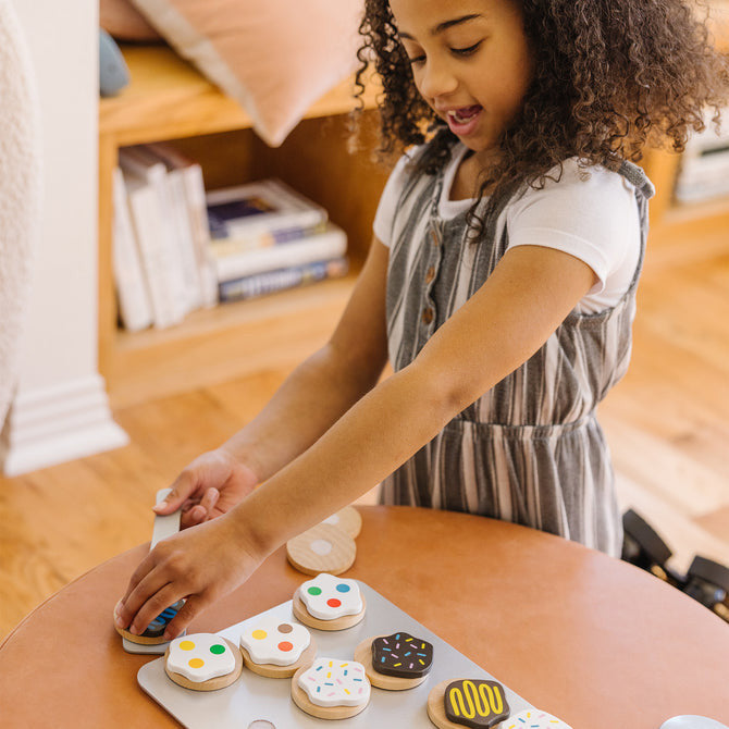 Melissa & Doug - Slice & Bake Cookie Set - Wooden Play Food