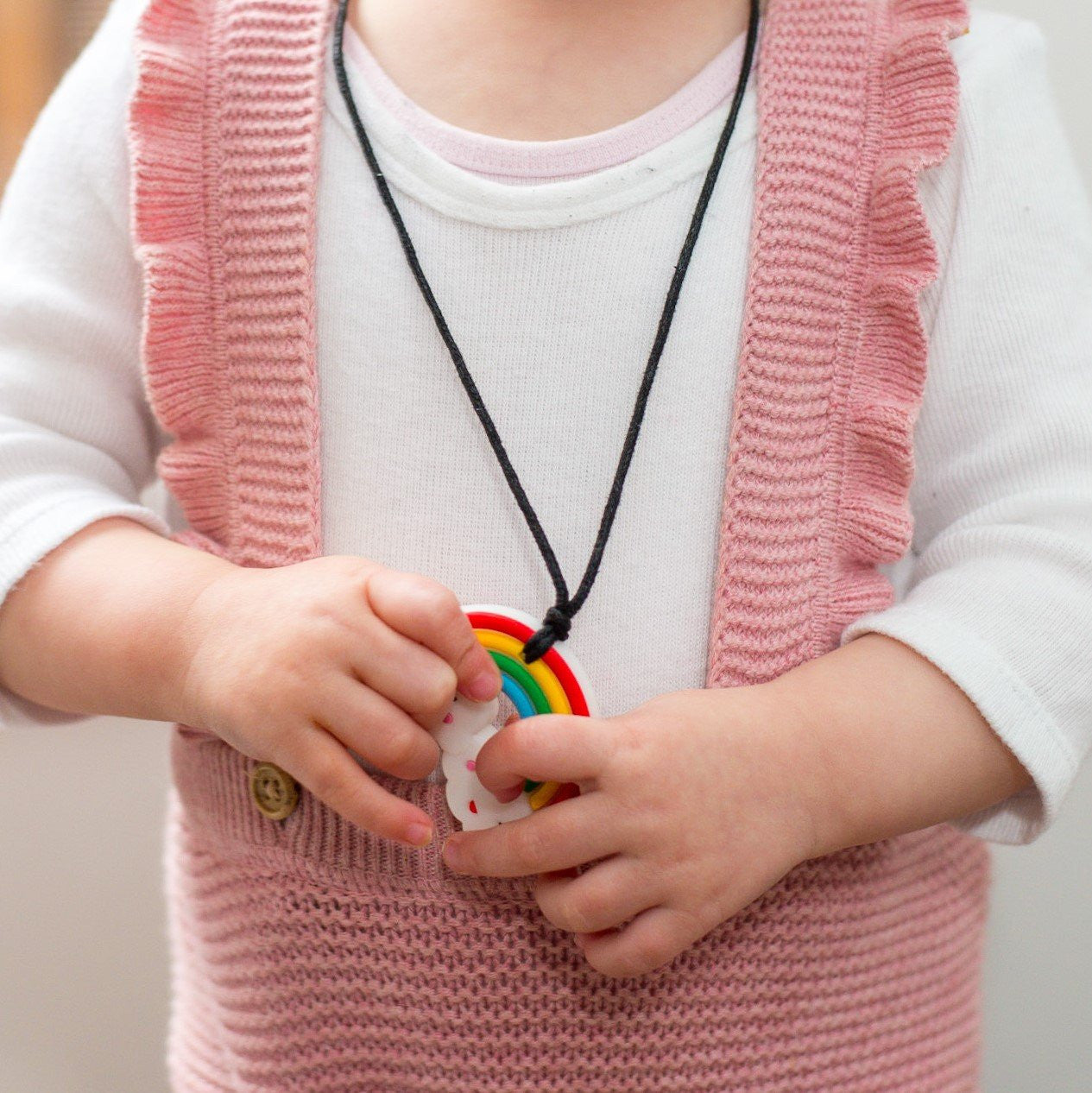 Jellystone Chewelry - Rainbow Pendant - Bright