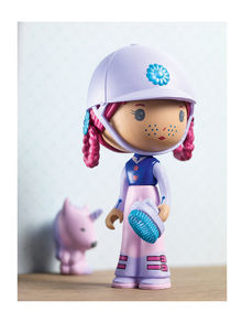 Meet Joe the horse-loving figurine with her horse brush and sidekick Gala the unicorn.