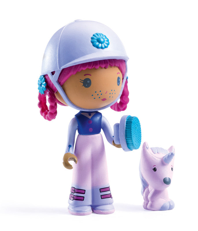 Meet Joe the horse-loving figurine with her horse brush and sidekick Gala the unicorn.