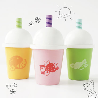 Berry-themed wooden smoothie cup from the Le Toy Van Honeybake take away fruit smoothies