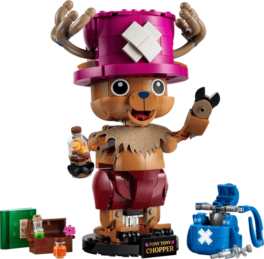 Close-up of the hat and facial detailing on the 577-piece LEGO Tony Tony Chopper model