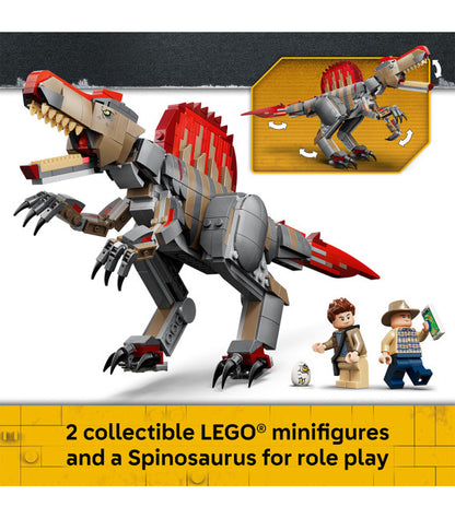 Posable jaw and teeth detailing on the 820-piece LEGO Spinosaurus 77982 dinosaur model