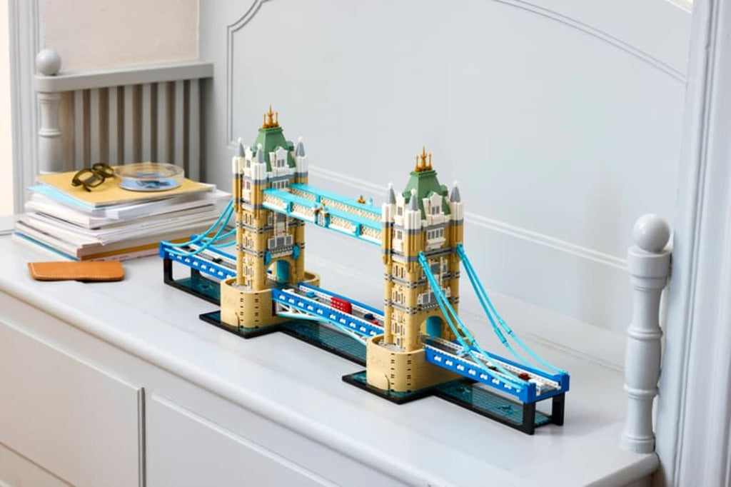 Micro-scale vehicles and boat included with the 3,745-piece LEGO Tower Bridge set