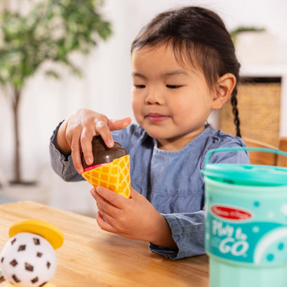 Melissa & Doug - Play to Go - Ice Cream Playset