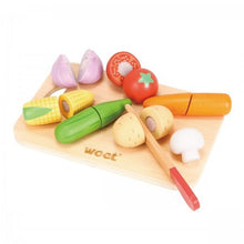 New Classic Toys - Cutting Vegetables**Slight Box Damage**