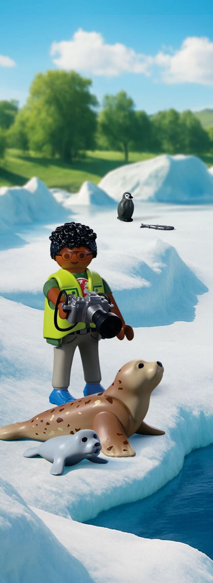 PLAYMOBIL Zoo Ice Expedition 72073 with explorer figures, emperor penguins, seals, feeding carousel and Antarctic accessories