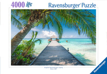 Ravensburger Dream Beach in the Maldives 4000 piece puzzle featuring tropical island boardwalk, palm trees and crystal-clear turquoise waters