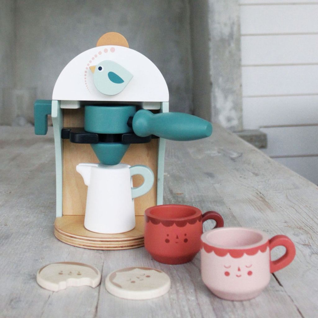 Wooden cups and serving accessories from the Tender Leaf Toys Babyccino Maker cafe set